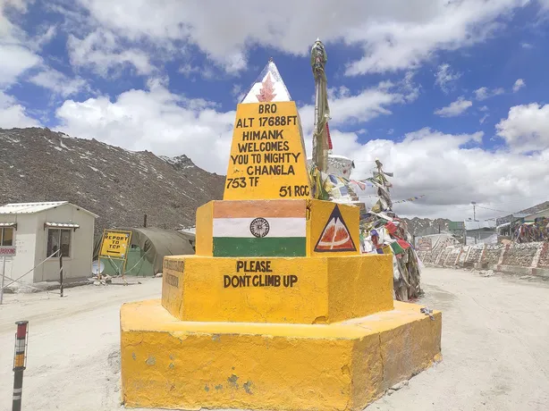 Ultimate Ladakh Explorer – 6 Nights / 7 Days — photo 3